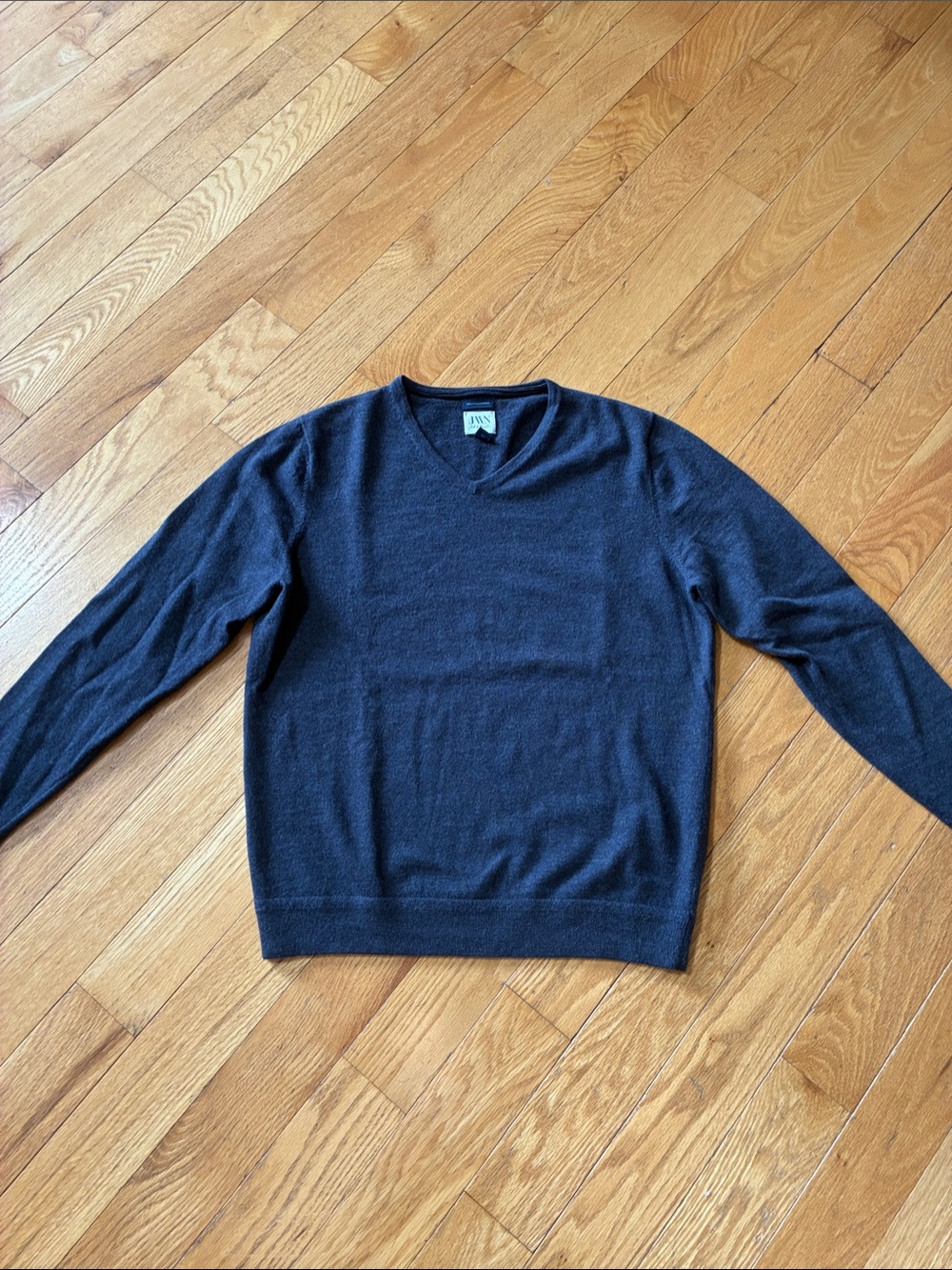 John W Nordstrom merino wool V-Neck Sweater in navy heather